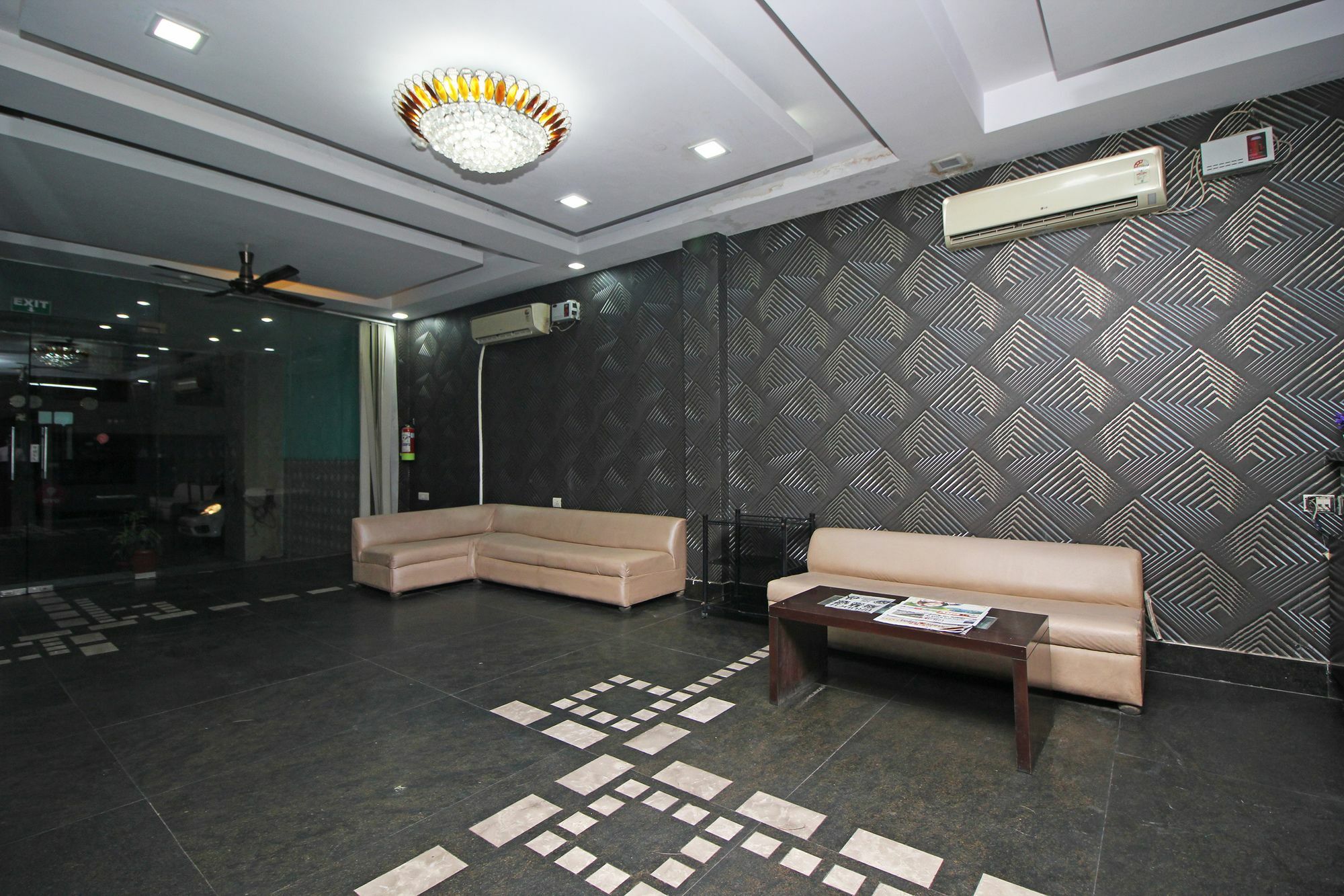 Oyo 9030 Hotel Delhi Airport Plaza 뉴델리 외부 사진