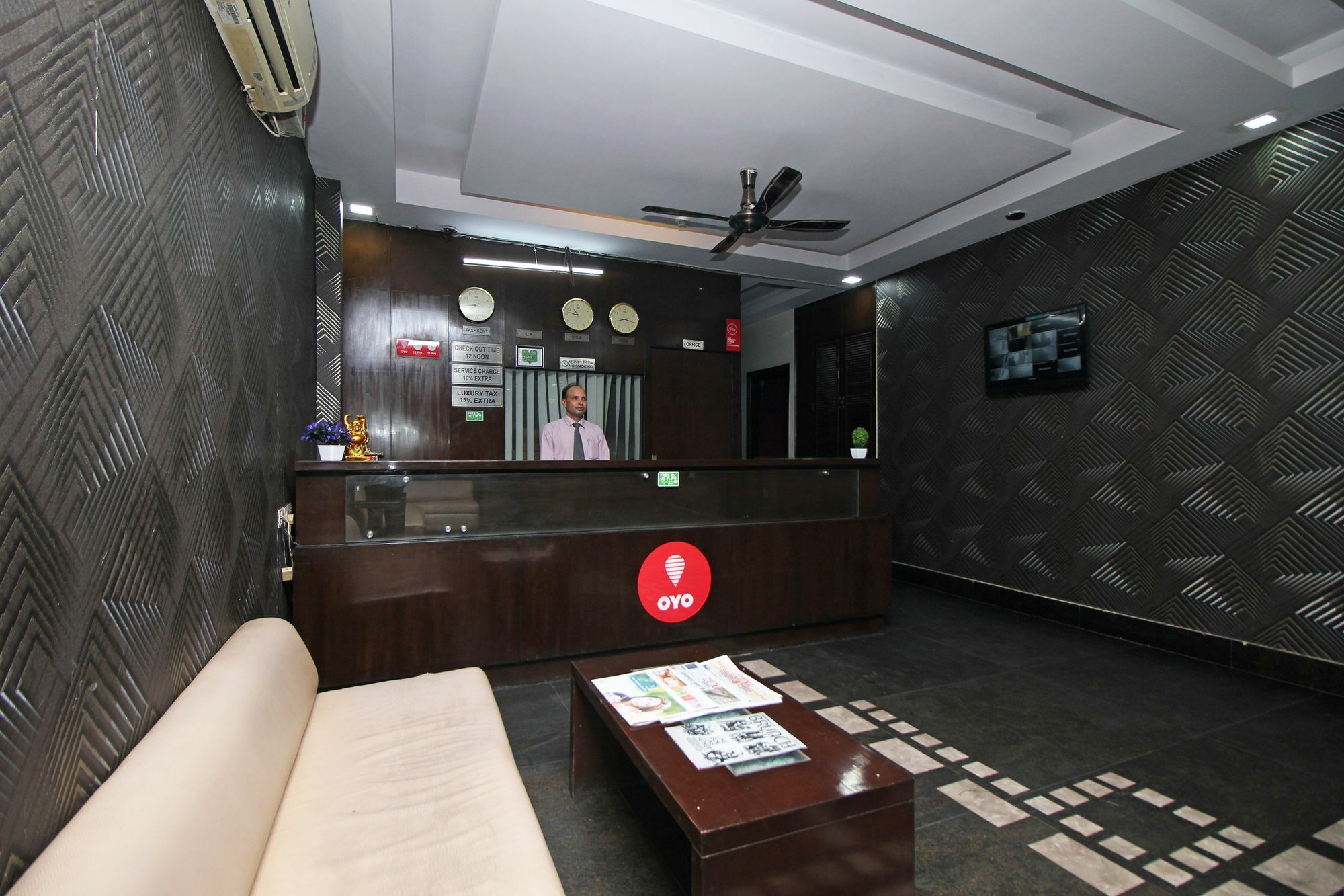 Oyo 9030 Hotel Delhi Airport Plaza 뉴델리 외부 사진